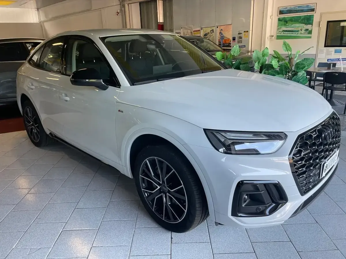 Usata Audi Q5 Sportback S-Line 204 CV (150 kW) 2022 Bianco SUV
