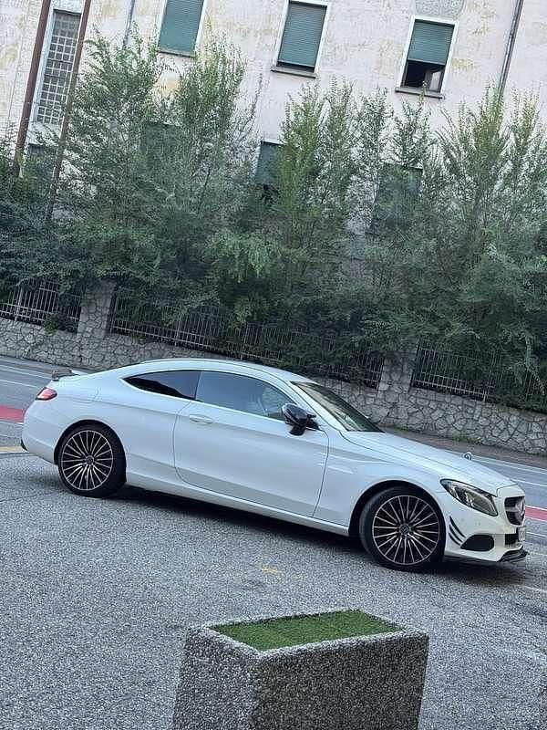 Usata Mercedes C220 170 CV (125 kW) 2017 Bianco Coupé