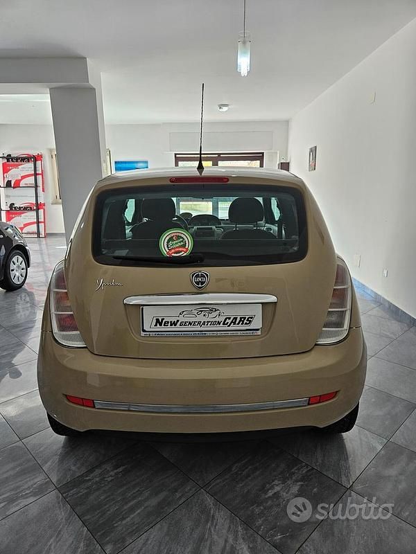 Usata Lancia Ypsilon 78 CV (57 kW) 2008 Beige Utilitaria