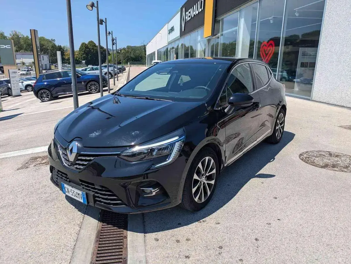 Usata Renault Clio V Techno 90 CV (66 kW) 2023 Nero Berlina