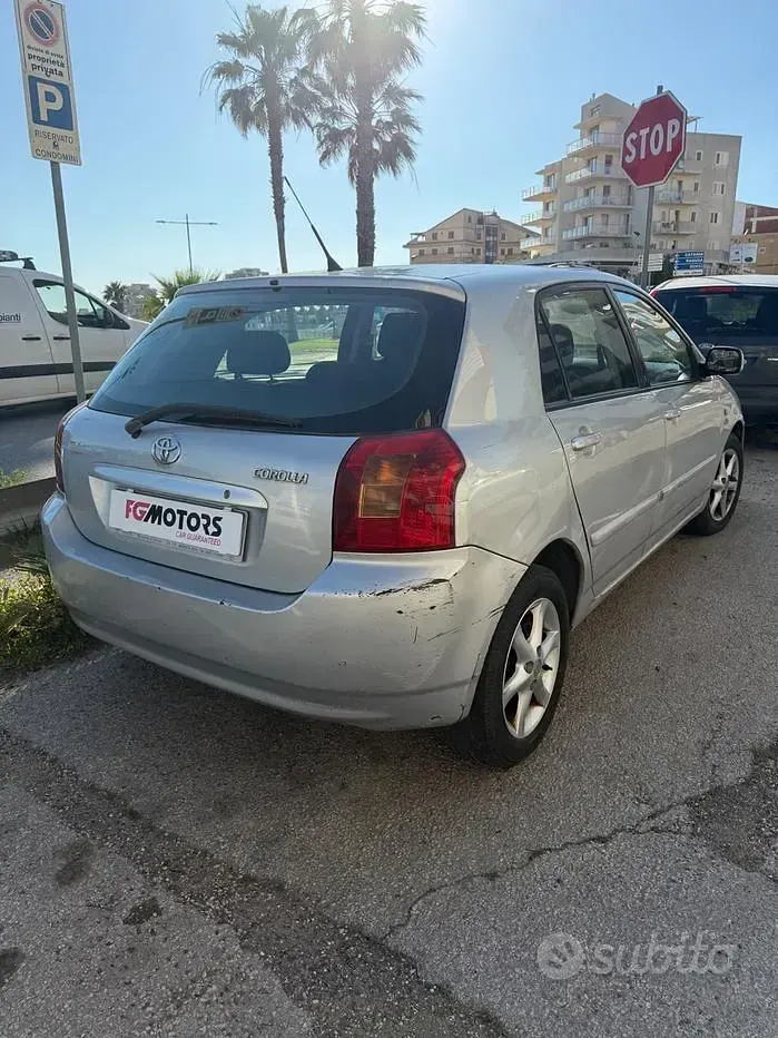 Usata Toyota Corolla 116 CV (85 kW) 2003 Grigio Berlina