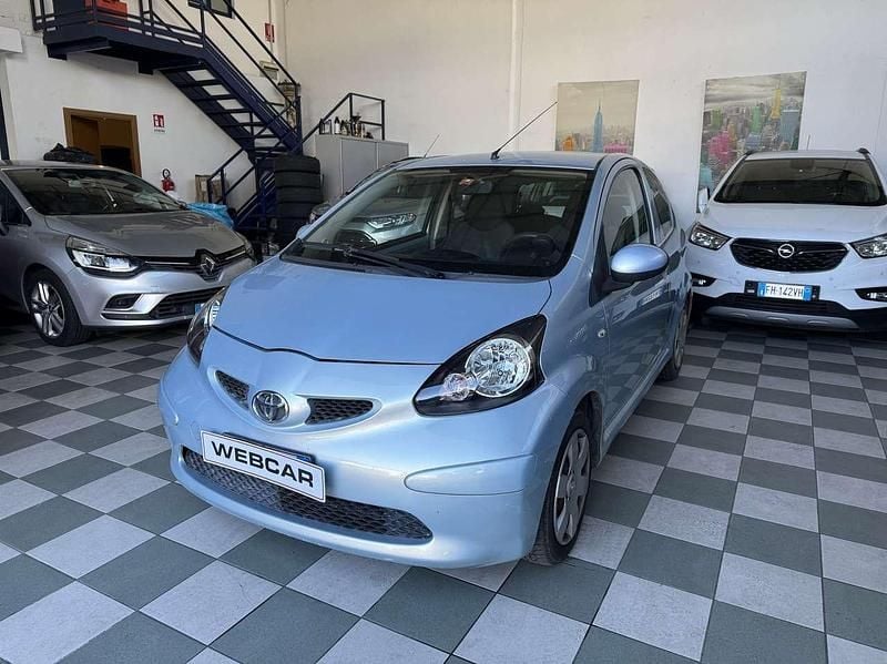 Usata Toyota Aygo Sol 68 CV (50 kW) 2008 Blu/azzurro Utilitaria
