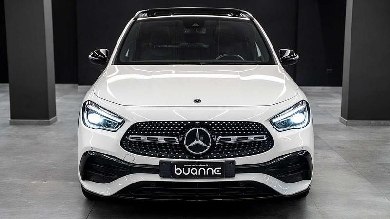 Usata Mercedes GLA200 Premium 150 CV (110 kW) 2022 Bianco perlato metall SUV
