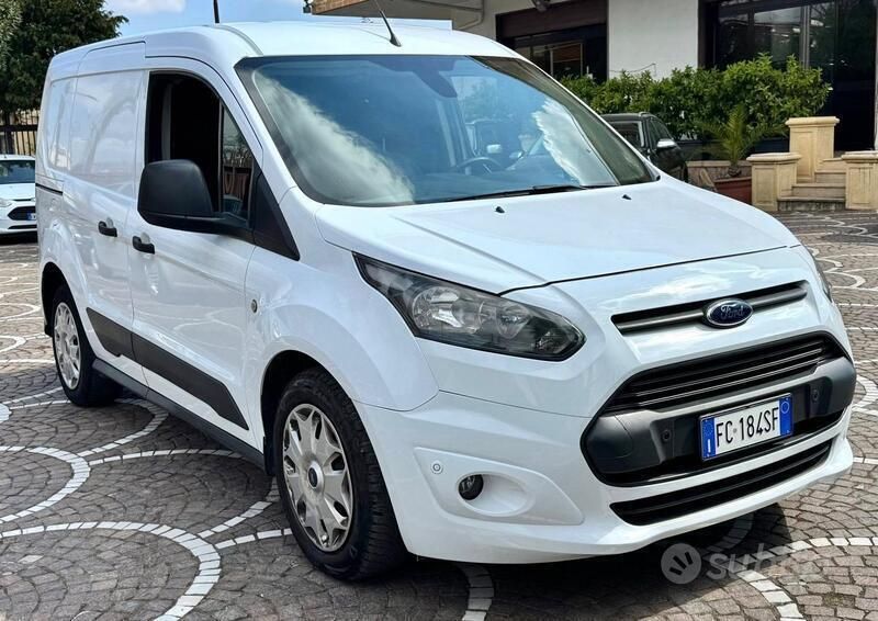 Bianco Usata 2016 Ford Tourneo Connect Monovolume | 7500 € - Immagine 1/4