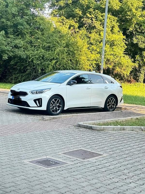 Usata Kia ProCeed 136 CV (100 kW) 2021 Bianco Station wagon