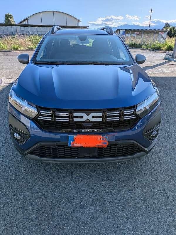 Usata 2023 Dacia Sandero Expression Due volumi | 13.800 € (Buon prezzo) - Immagine 1/4