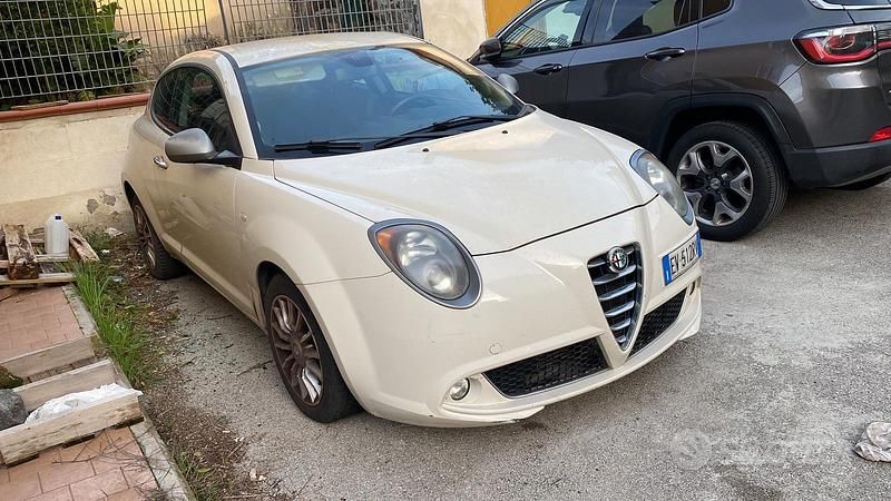 Usata Alfa Romeo MiTo Distinctive 84 CV (61 kW) 2015 Bianco Utilitaria