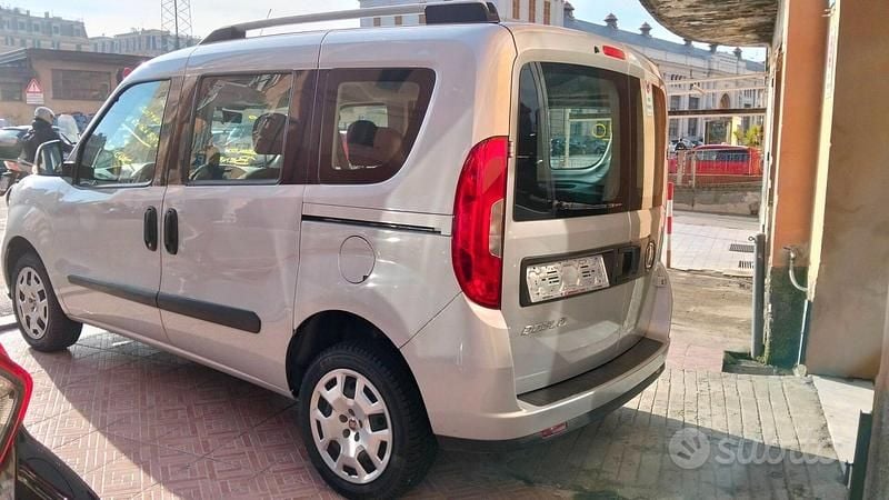 Usata Fiat Doblò Lounge 2018 Grigio Monovolume