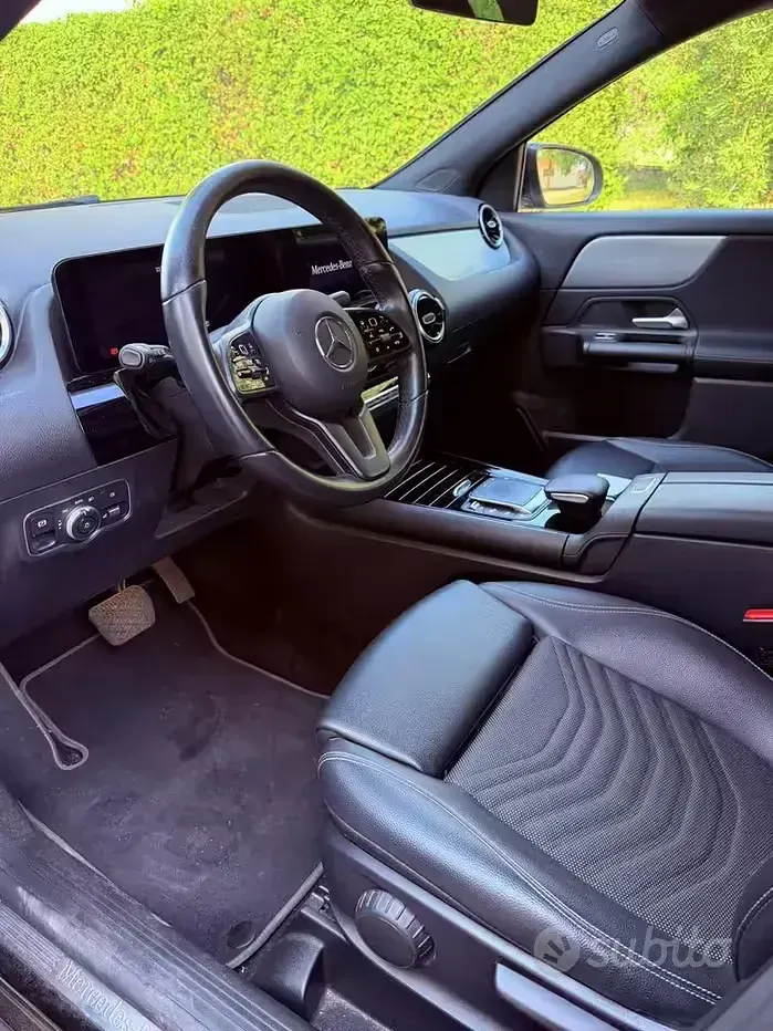 Usata Mercedes GLA180 Executive 116 CV (85 kW) 2021 Nero SUV