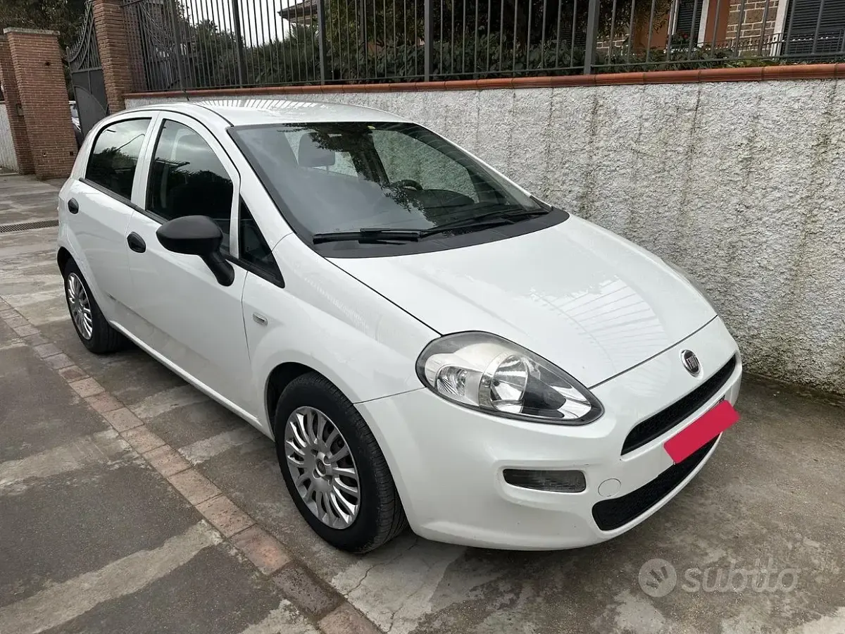 Usata Fiat Punto 95 CV (69 kW) 2017 Utilitaria