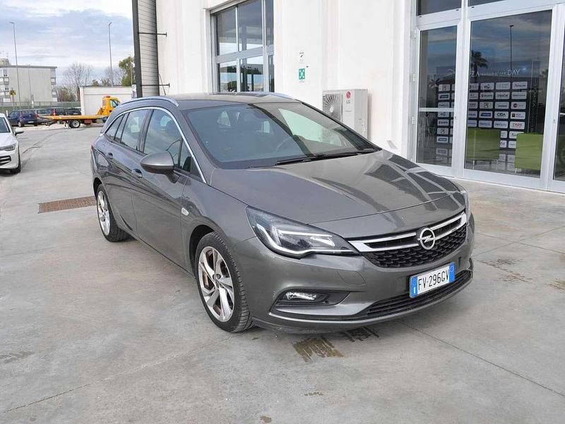Usata Opel Astra Dynamic 150 CV (110 kW) 2019 Grigio Station wagon