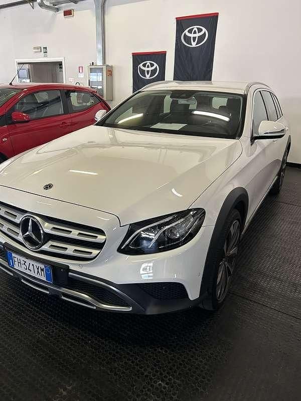 Usata Mercedes E220 All-Terrain Business 194 CV (142 kW) 2017 Bianco Station wagon