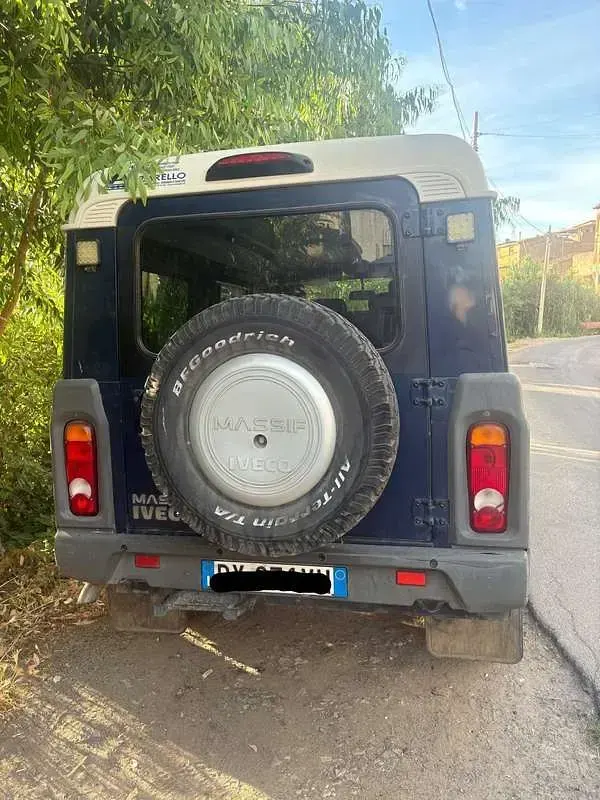Usata Iveco Massif 145 CV (106 kW) 2010 Station wagon