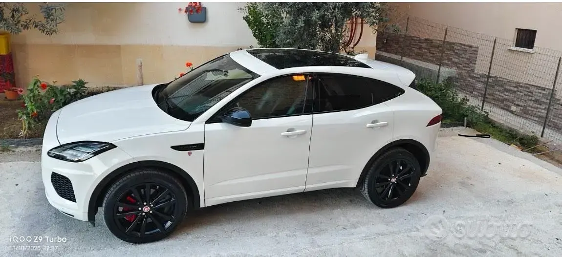 Usata Jaguar E-Pace R-Dynamic 241 CV (177 kW) 2019 Bianco SUV