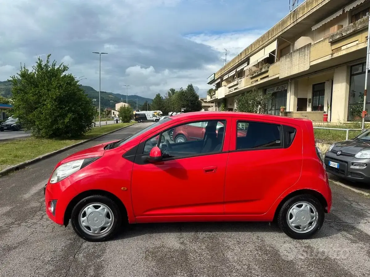 Usata Chevrolet Spark LS 68 CV (50 kW) 2011 Rosso Utilitaria