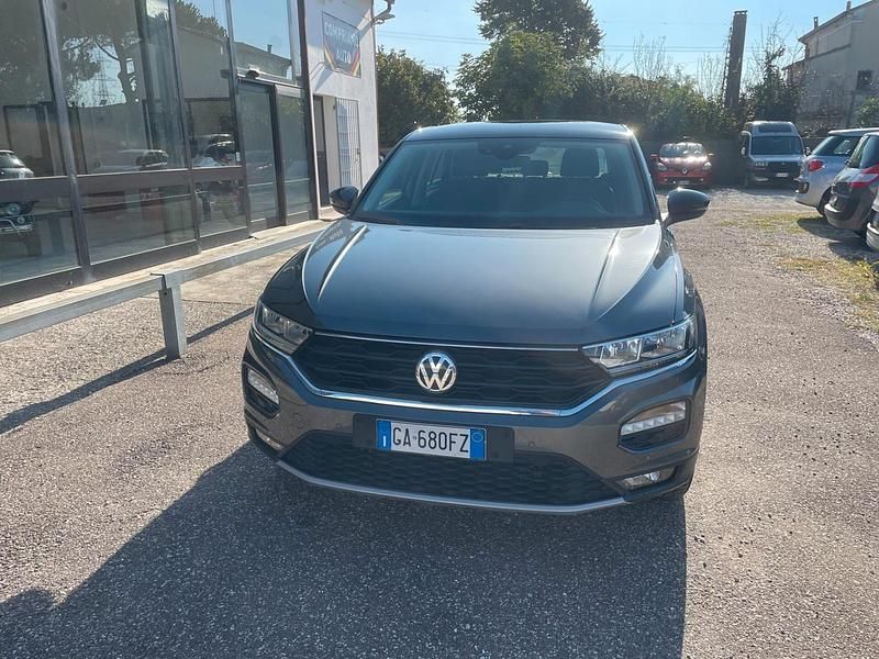 Usata VW T-Roc Style 115 CV (84 kW) 2020 Grigio SUV