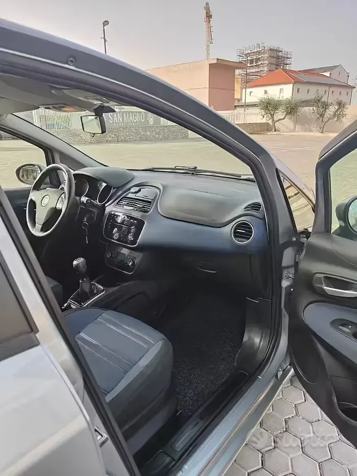 Usata Fiat Punto Evo 75 CV (55 kW) 2010 Grigio Utilitaria