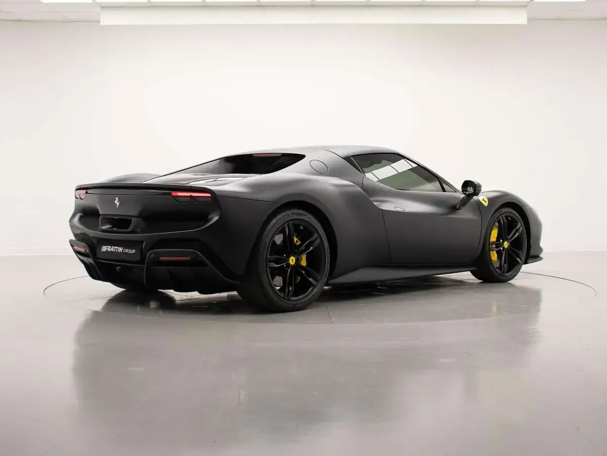 Usata Ferrari 296 663 CV (487 kW) 2023 Nero Coupé