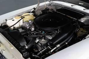 Usata Mercedes SL450 179 CV (131 kW) 1979 Argento Cabrio