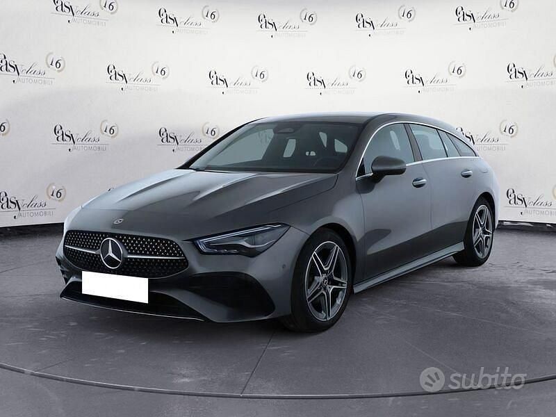 Grigio scuro Usata 2024 Mercedes 180 Advanced Plus Tre volumi | 33.200 € (Buon prezzo) - Immagine 1/4