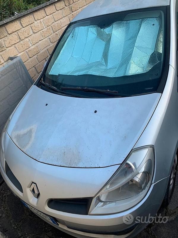 Usata Renault Clio III Dynamique 75 CV (55 kW) 2006 Grigio Utilitaria