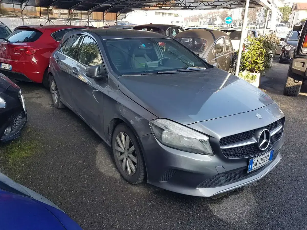 Usata Mercedes A160 Premium 90 CV (66 kW) 2017 Grigio Berlina