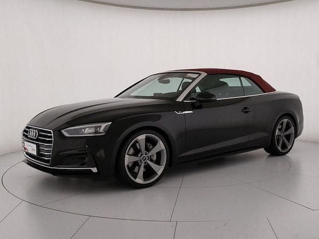 Usata Audi A5 Cabriolet Sport 245 CV (180 kW) 2019 Nero mito metallizzato rosso Cabrio