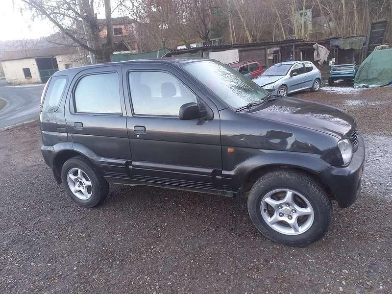 Usata Daihatsu Terios 83 CV (61 kW) 1998 Nero SUV