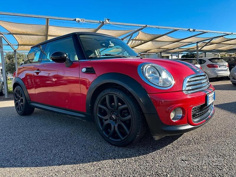 Rosso Usata 2011 Mini Cooper Utilitaria | 5000 € (Buon prezzo) - Immagine 1/4