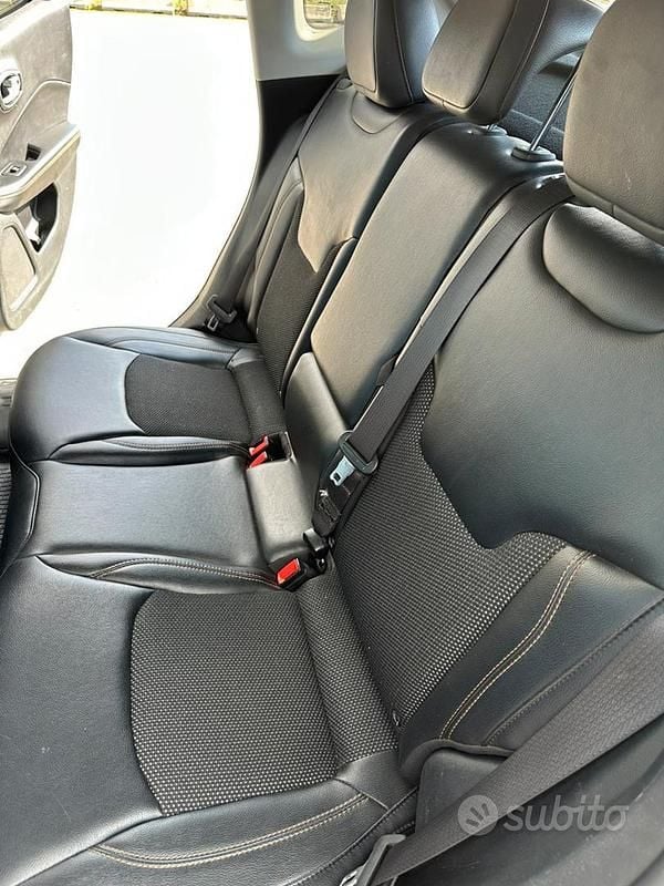 Usata Jeep Compass 120 CV (88 kW) 2018 Grigio SUV
