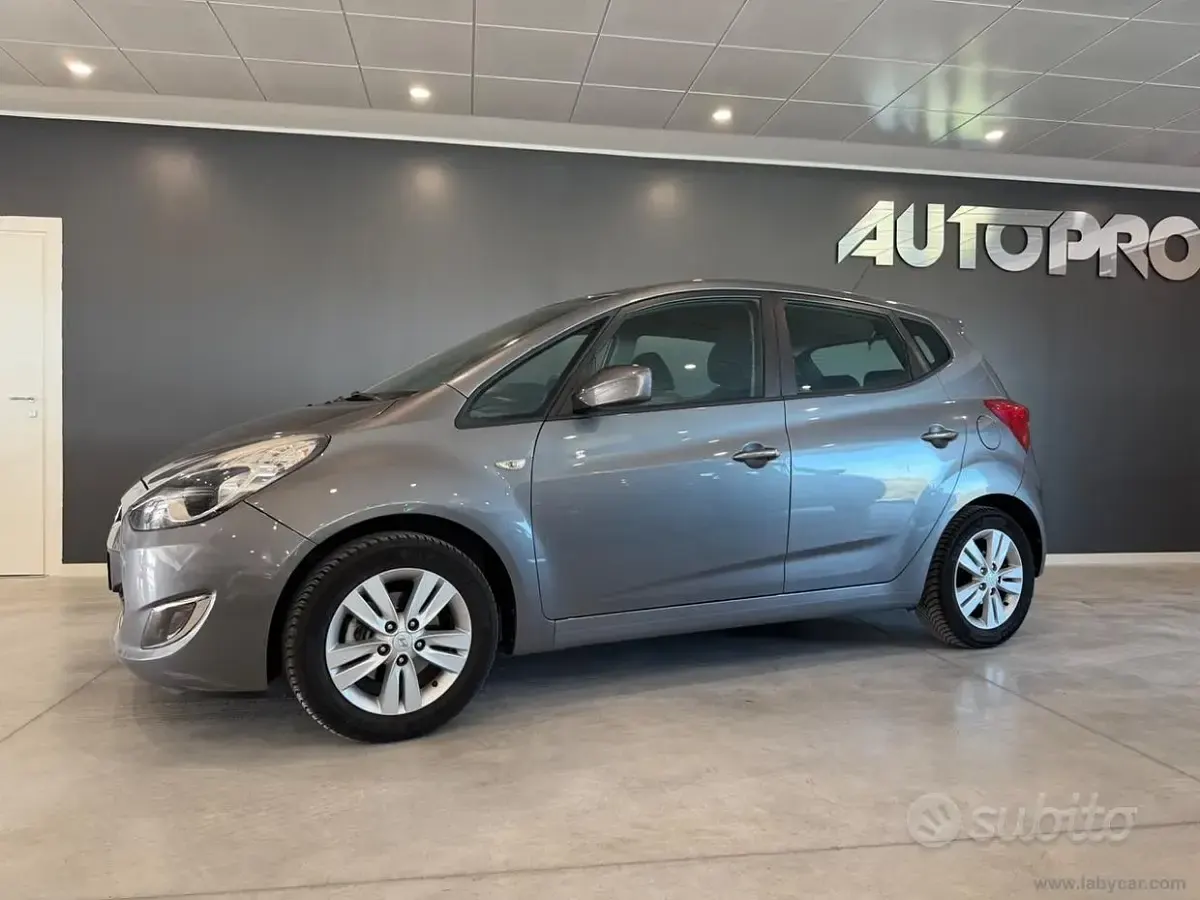 Usata Hyundai ix20 Classic 90 CV (66 kW) 2011 Grigio Utilitaria