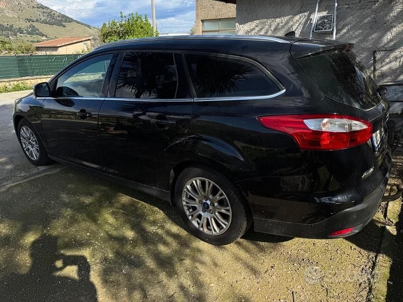 Usata Ford Focus 163 CV (119 kW) 2013 Nero Station wagon