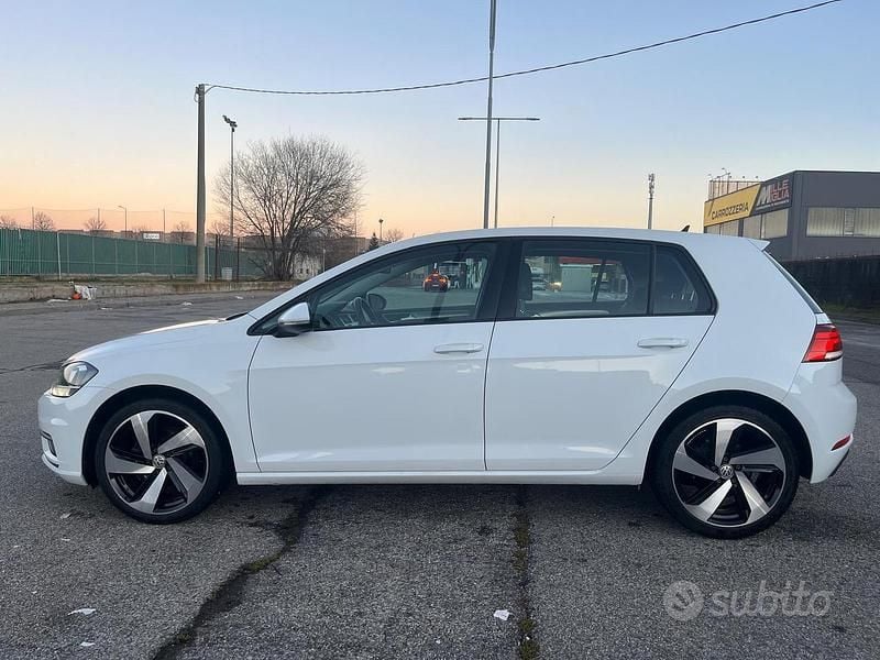 Usata VW Golf VII Trendline 86 CV (63 kW) 2019 Bianco Berlina