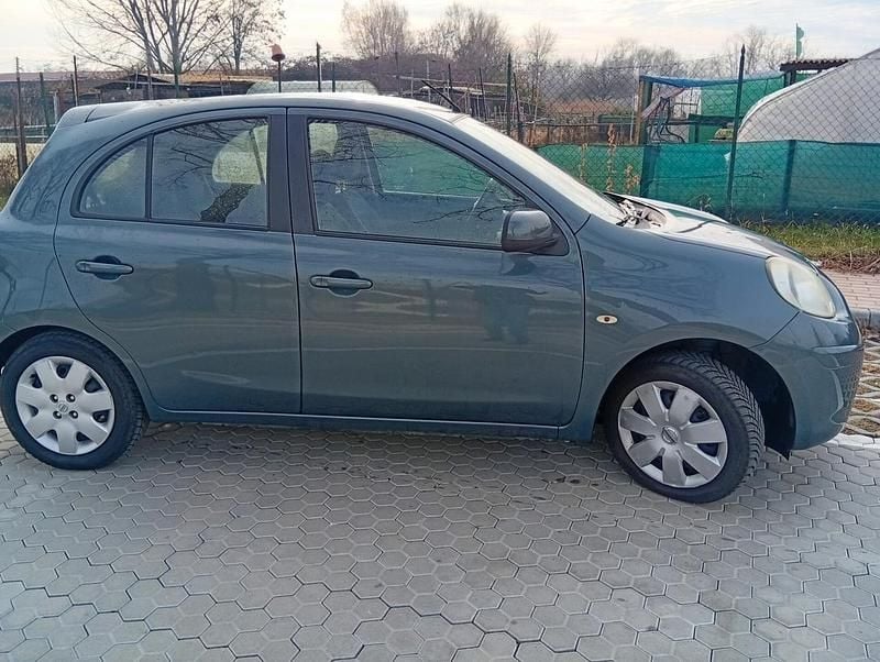 Usata Nissan Micra 80 CV (58 kW) 2013 Grigio Utilitaria