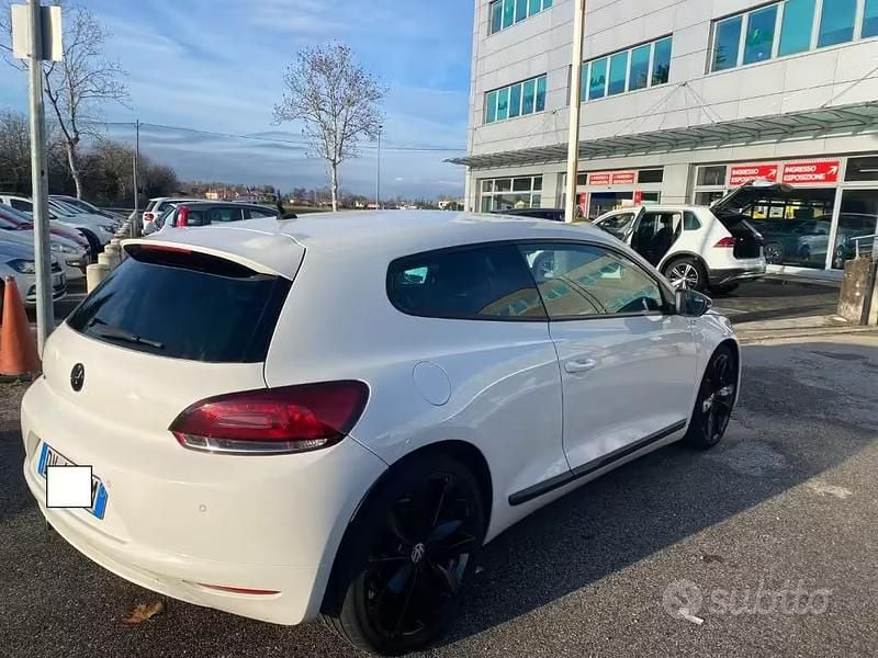 Usata VW Scirocco 160 CV (117 kW) 2008 Bianco Coupé