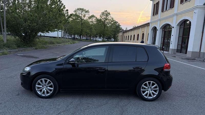 Usata VW Golf VII Highline 110 CV (80 kW) 2012 Berlina