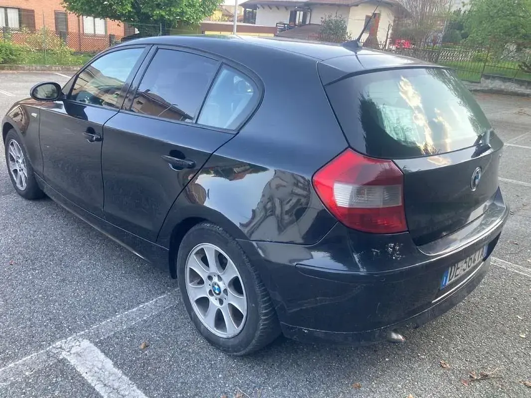 Używany BMW 118 122 KM (89 kW) 2006 Hatchback