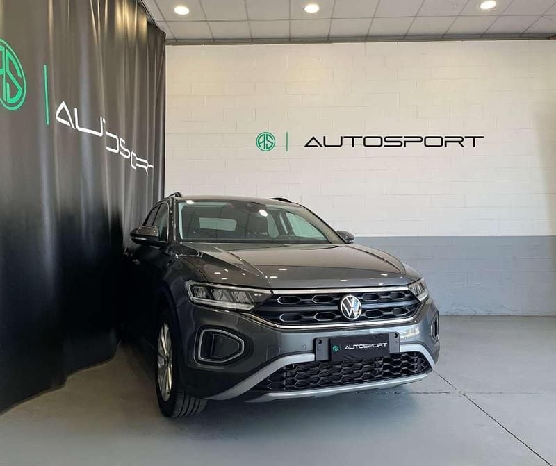 Grigio Usata 2023 VW T-Roc Life SUV | 21.900 € (Buon prezzo) - Immagine 1/4