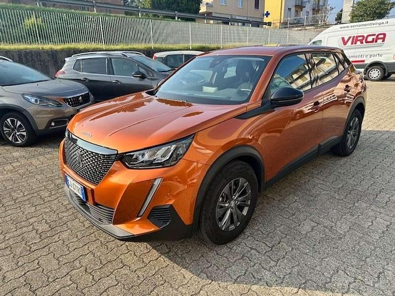 Usata Peugeot 2008 Active 102 CV (75 kW) 2022 Arancione SUV