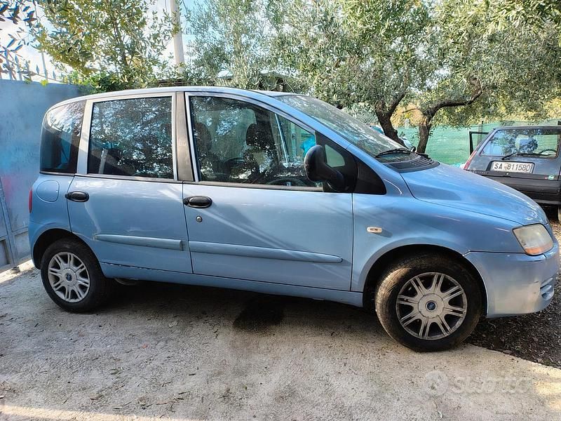 Usata Fiat Multipla 103 CV (75 kW) 2005 Blu Monovolume
