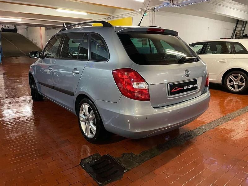 Usata Skoda Fabia 105 CV (77 kW) 2011 Argento Berlina