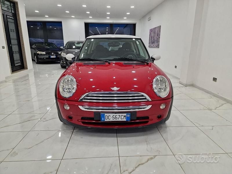Usata Mini ONE 90 CV (66 kW) 2006 Rosso Utilitaria