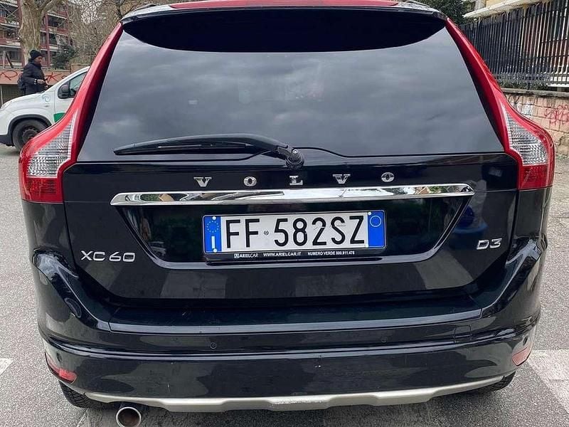 Usata Volvo XC60 150 CV (110 kW) 2016 Nero SUV