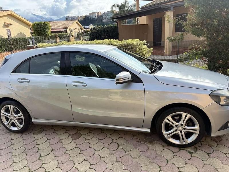 Usata Mercedes A180 Executive 109 CV (80 kW) 2014 Berlina