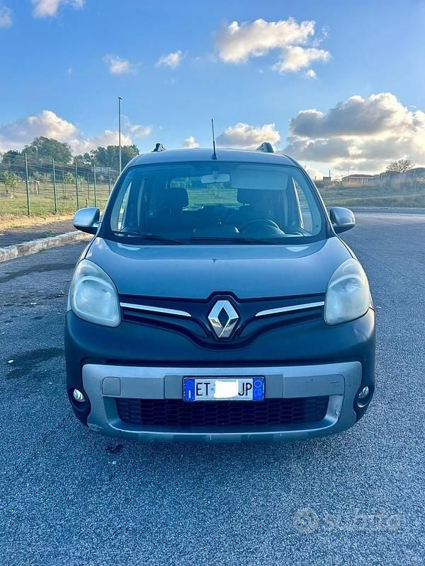 Usata Renault Kangoo Extreme 90 CV (66 kW) 2014 Grigio Monovolume