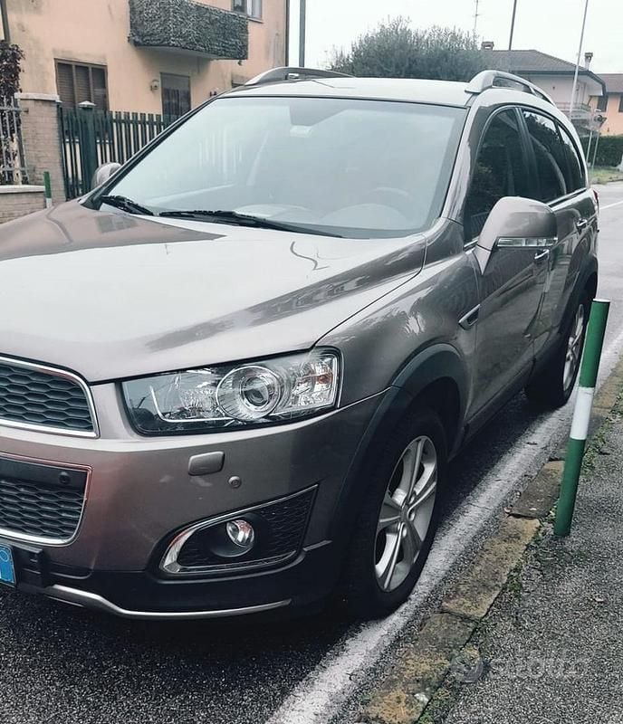 Usata Chevrolet Captiva LTZ 184 CV (135 kW) 2014 Grigio SUV