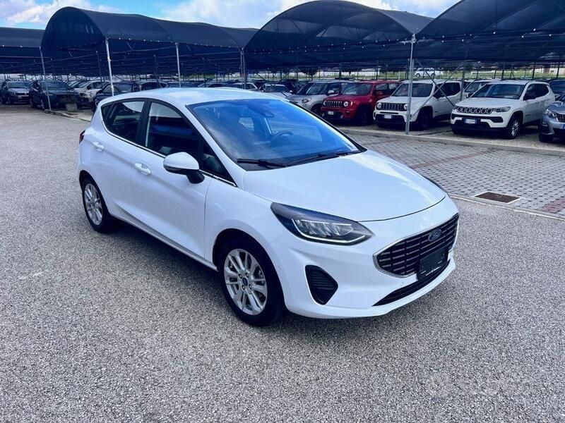 Usata Ford Fiesta Titanium 75 CV (55 kW) 2023 Bianco Utilitaria