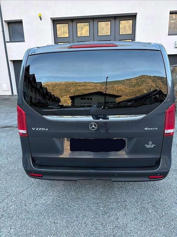 Usata Mercedes V220 163 CV (119 kW) 2021 Grigio Monovolume