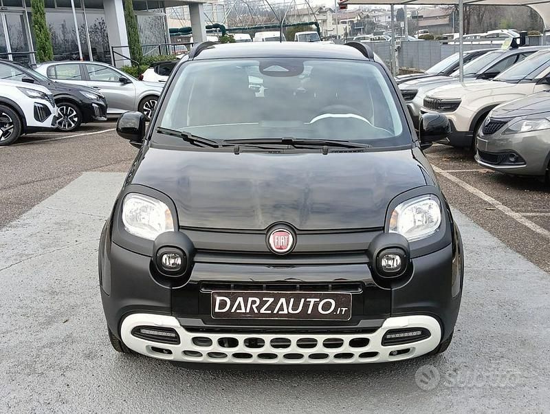 Nuova Fiat Panda Cross Cross 69 CV (50 kW) 2025 Nero metallizzato Utilitaria