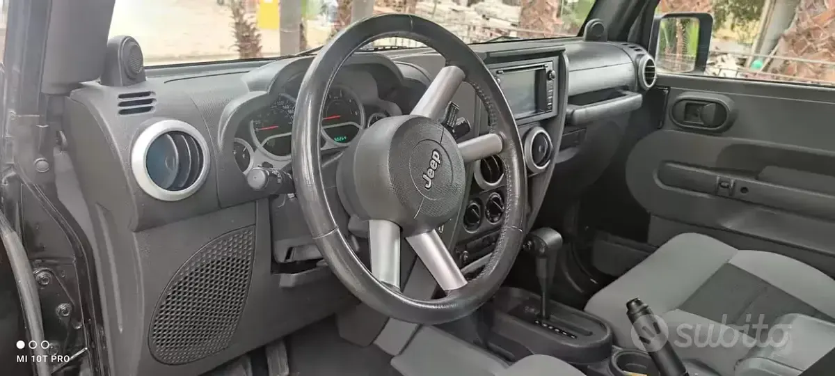 Usata Jeep Wrangler Sahara 177 CV (130 kW) 2010 Nero SUV